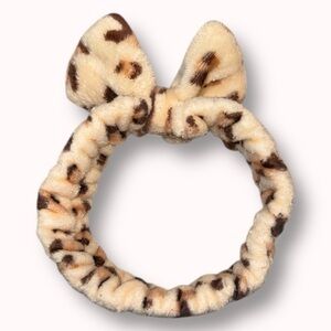 FREE WITH $30+ leopard spa headband